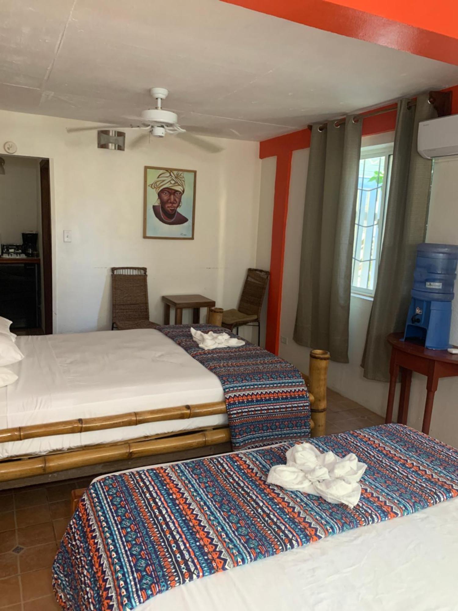 All Seasons Belize Hopkins Ngoại thất bức ảnh