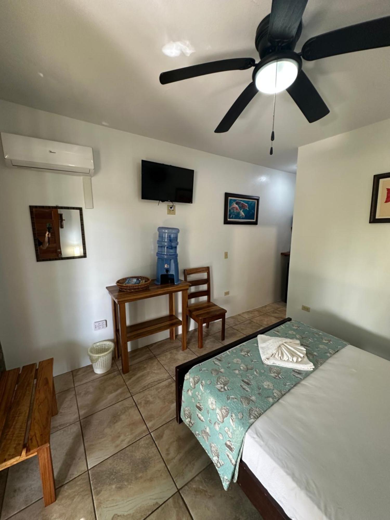 All Seasons Belize Hopkins Ngoại thất bức ảnh