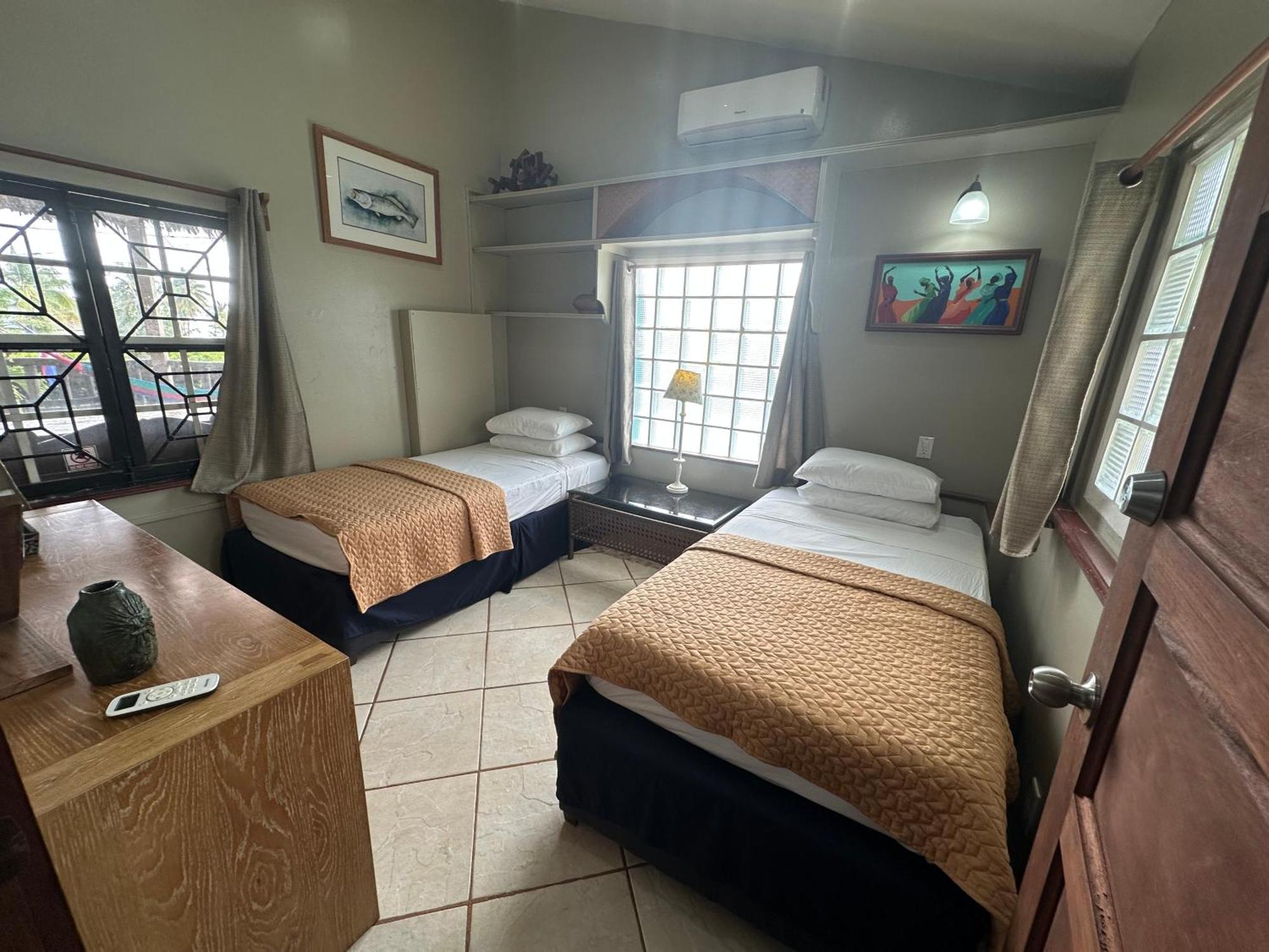 All Seasons Belize Hopkins Phòng bức ảnh